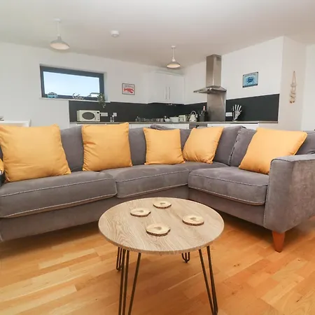 Newquay, Charm And Town Vibes With Parking * New Quay